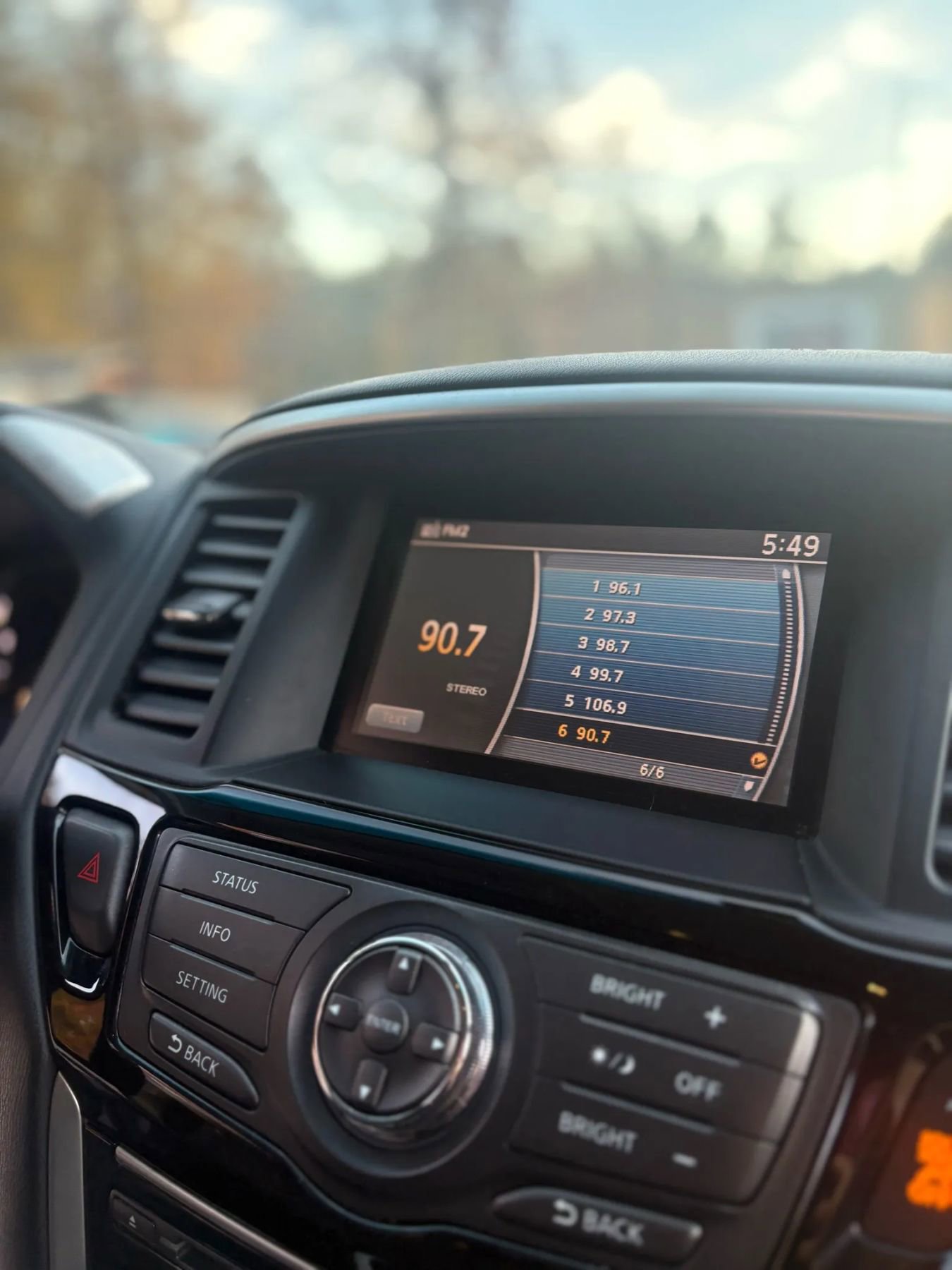 Used 2013 Nissan Pathfinder SV image 18