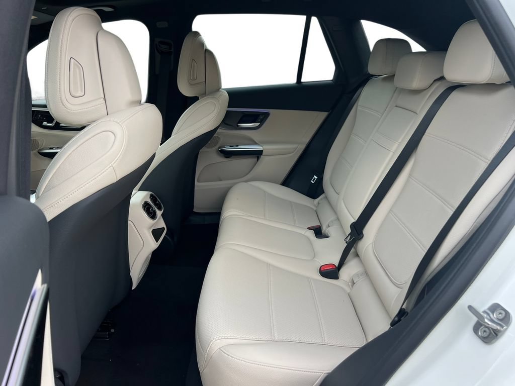 New 2027 Mercedes-Benz GLC 300 4MATIC image 7