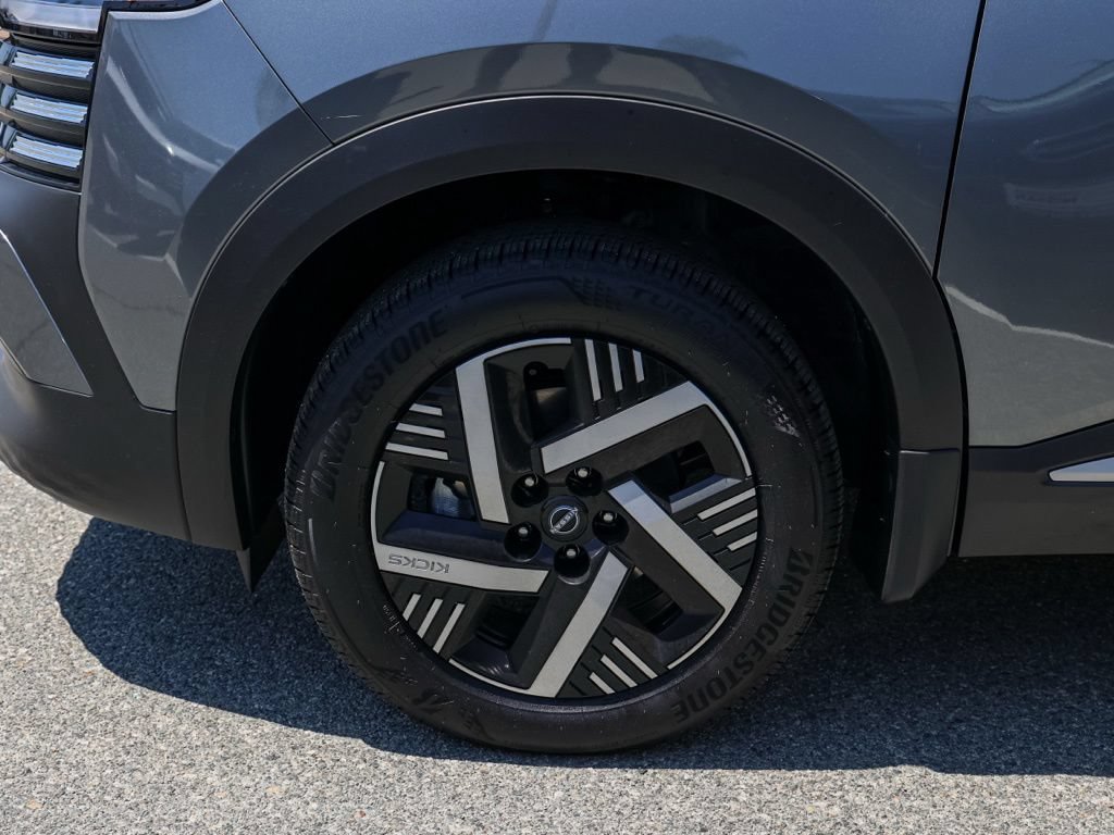 New 2026 Nissan Kicks SV w/ Cold Weather Package FWD image 41