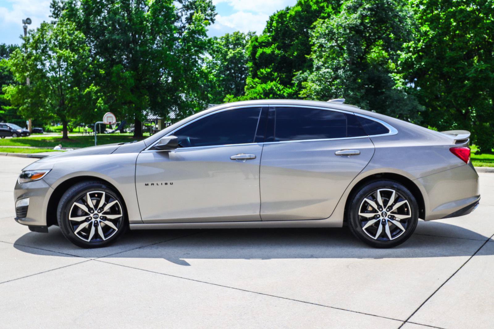 Used 2023 Chevrolet Malibu RS w/ LPO, Floor Liner Package FWD image 4