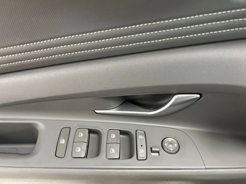 Used 2023 Hyundai Elantra SEL w/ Convenience Package FWD image 19