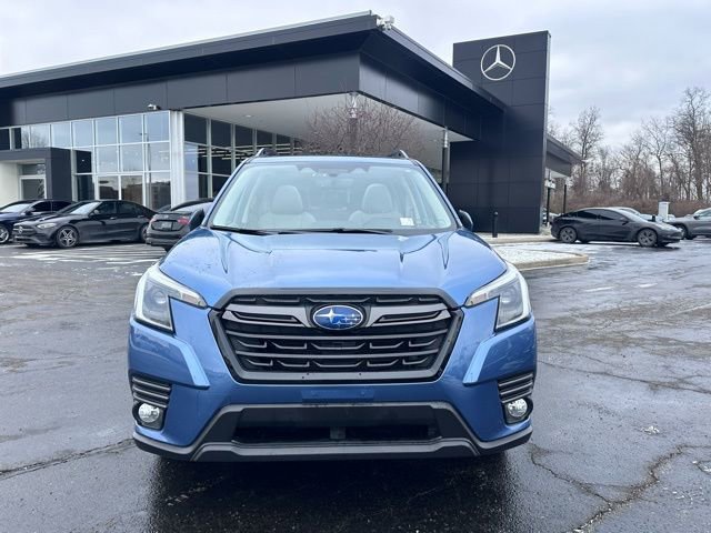 Used 2022 Subaru Forester Limited image 3