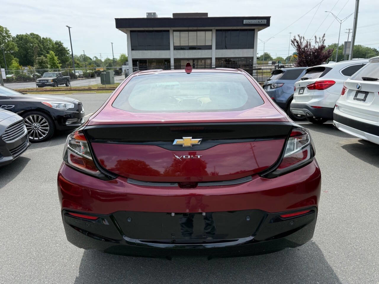 Used 2017 Chevrolet Volt Premier w/ Driver Confidence II Package image 5