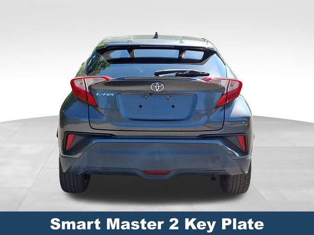 Used 2018 Toyota C-HR XLE FWD image 6