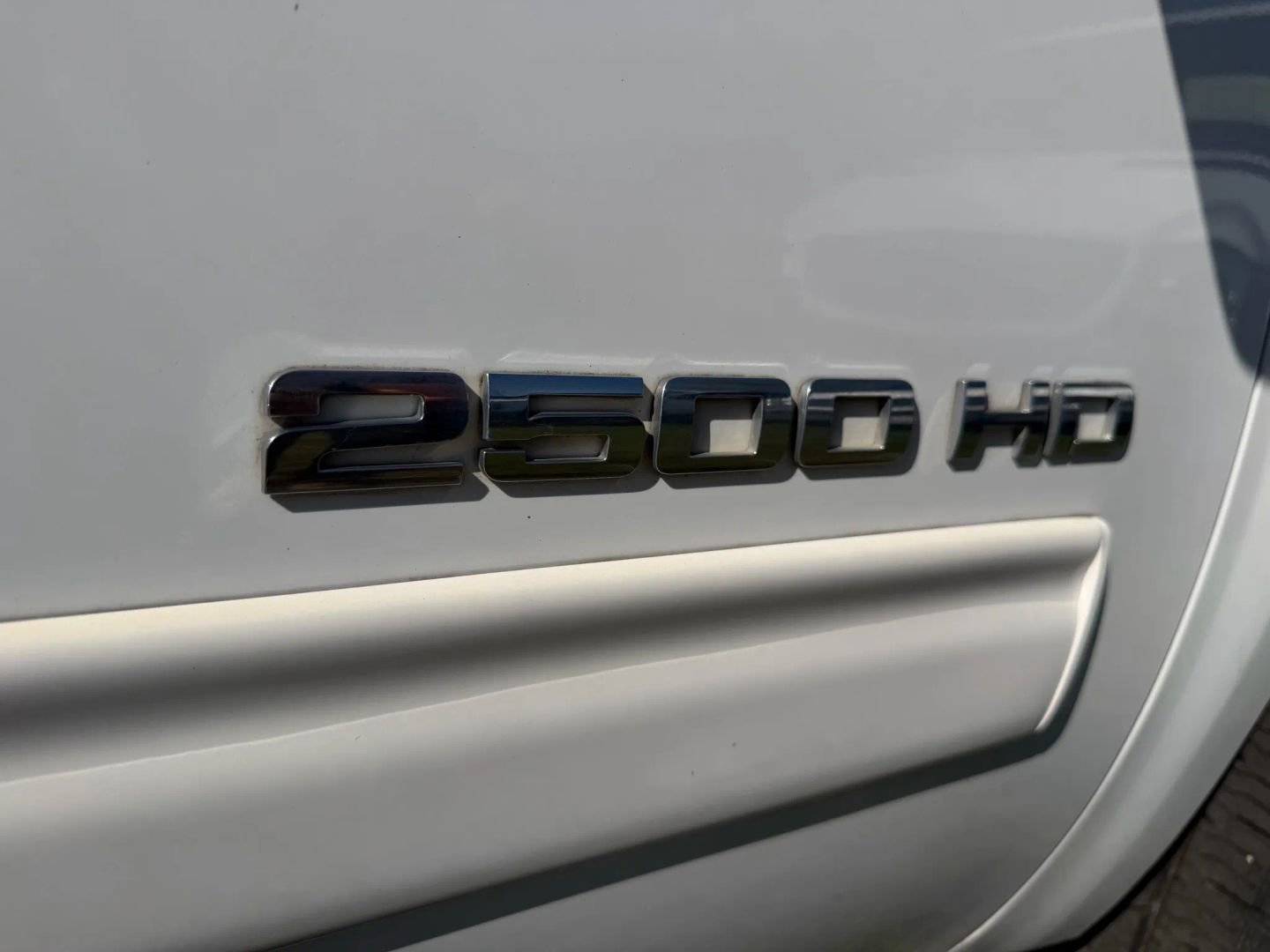 Used 2011 GMC Sierra 2500 SLT w/ SLT Convenience Package AWD/4WD image 27