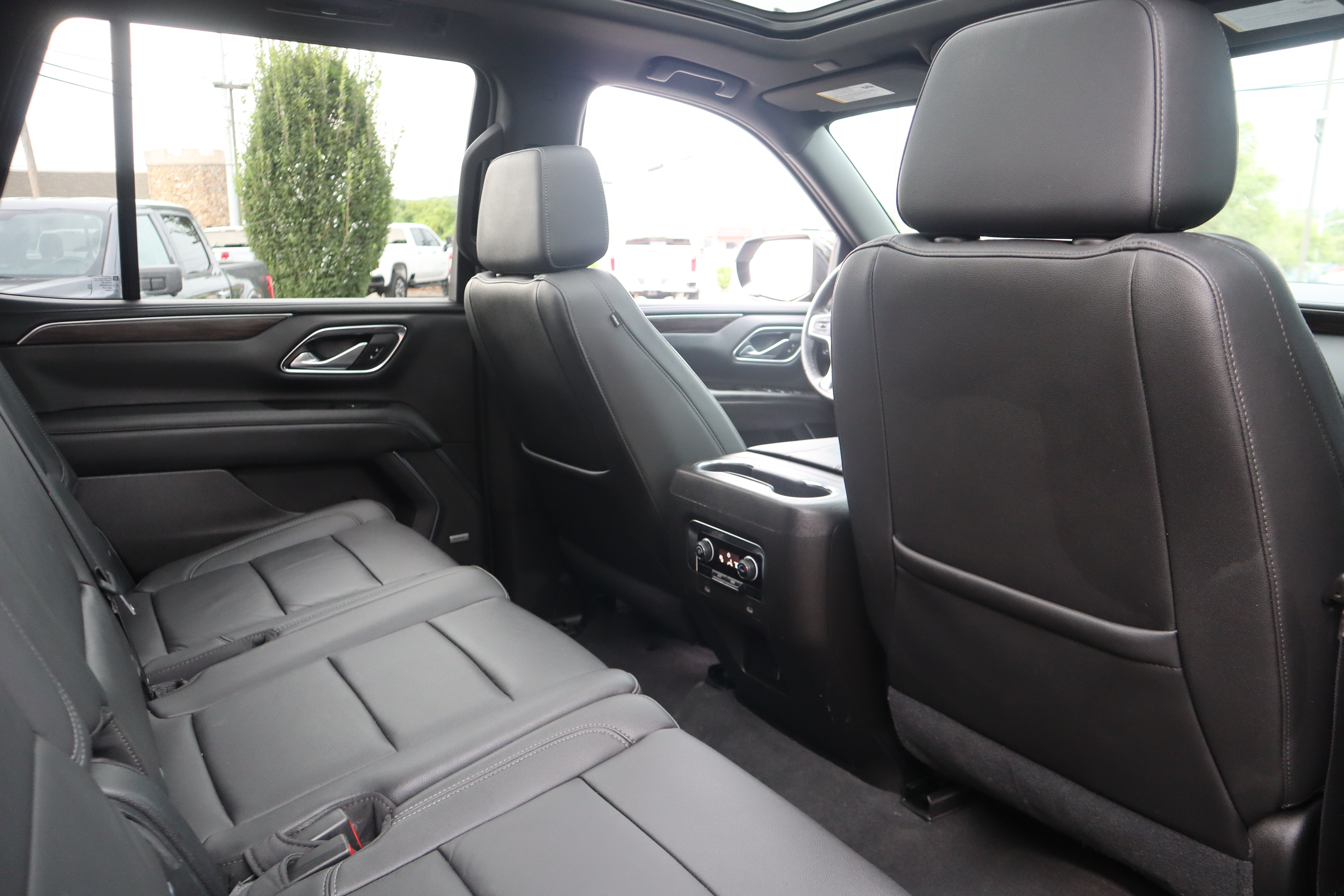 Used 2021 Chevrolet Tahoe Z71 AWD/4WD image 28