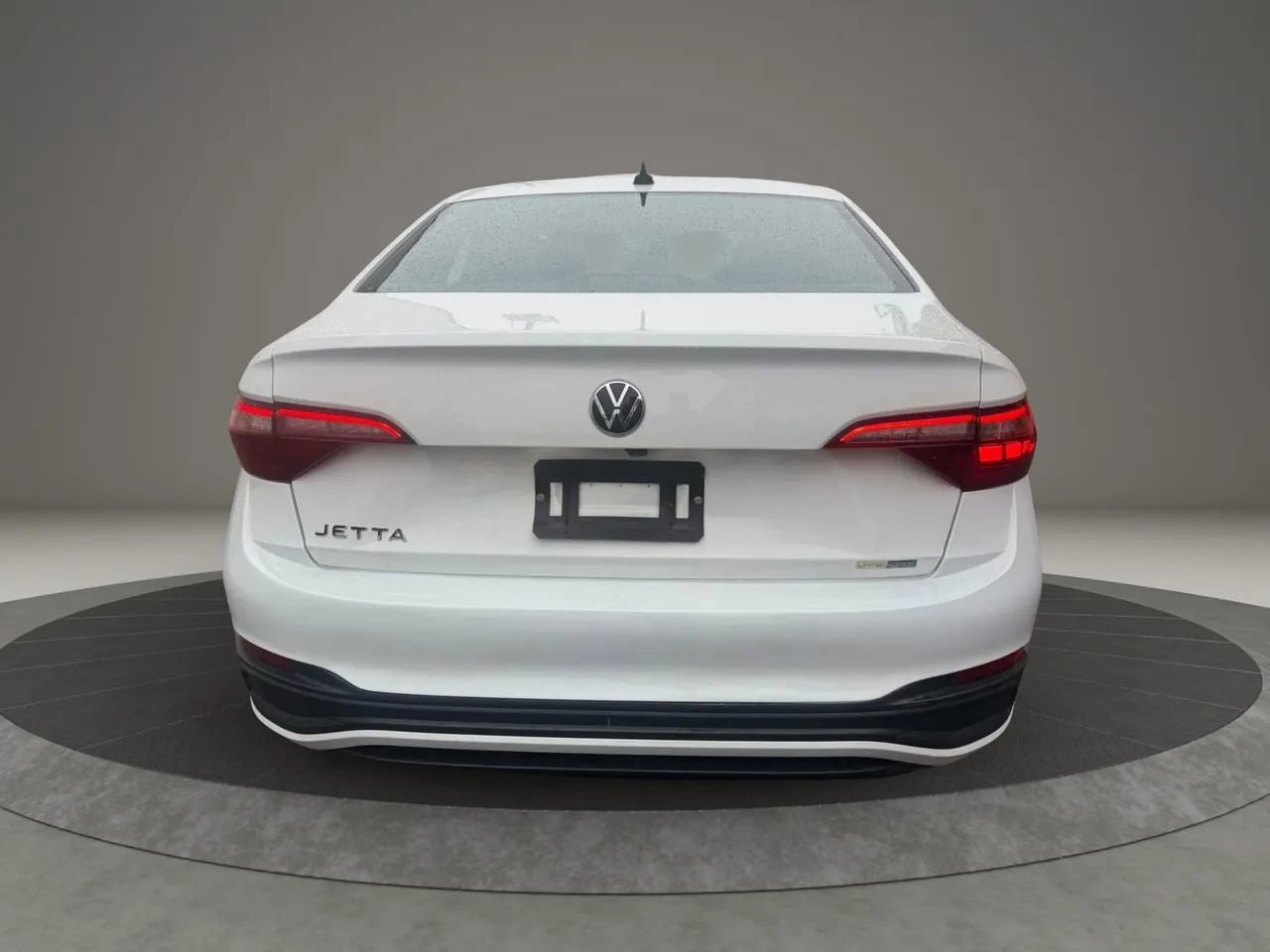 Used 2024 Volkswagen Jetta Sport image 6