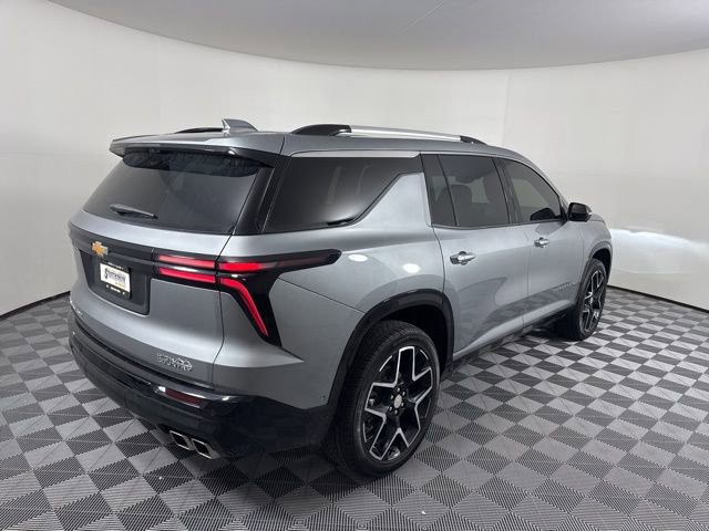 Used 2025 Chevrolet Traverse High Country image 3
