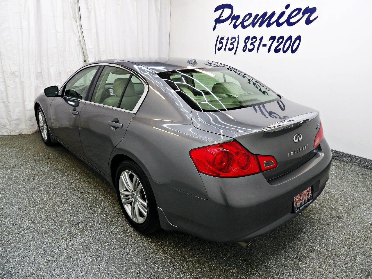 Used 2010 INFINITI G37 x Sedan AWD/4WD image 4