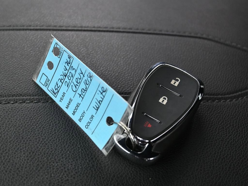 Used 2023 Chevrolet Traverse LT image 25