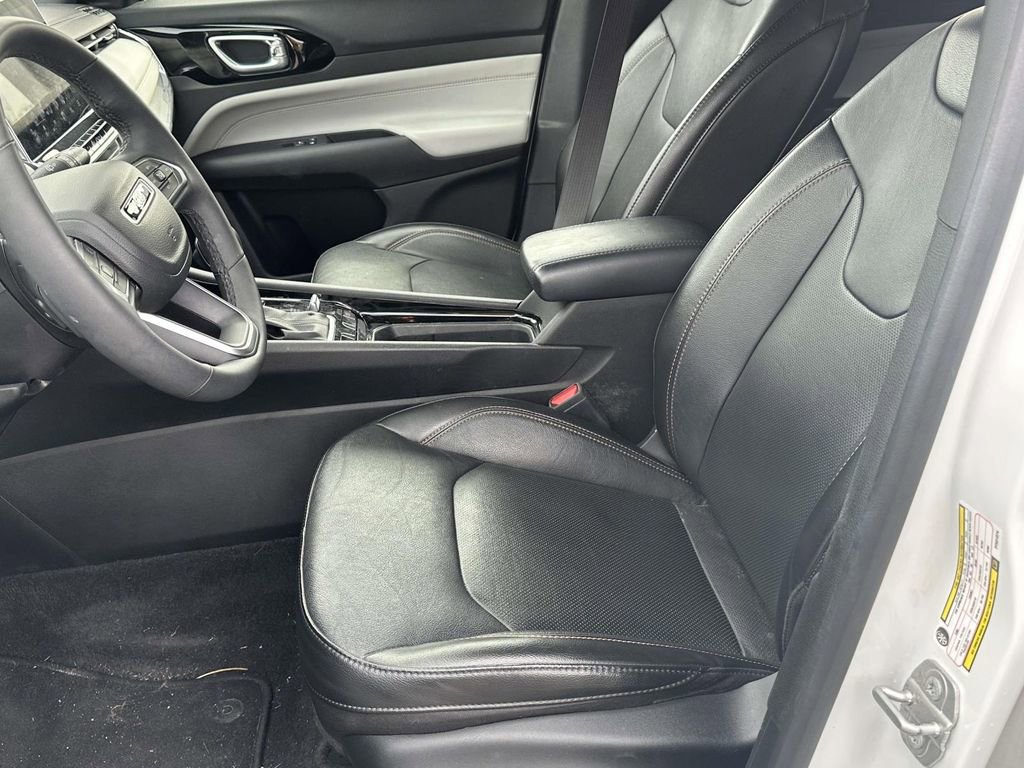 Used 2023 Jeep Compass Limited image 18