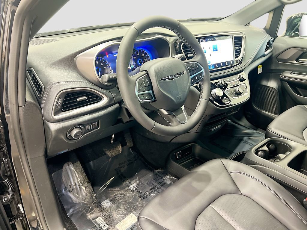 New 2026 Chrysler Pacifica Select image 22
