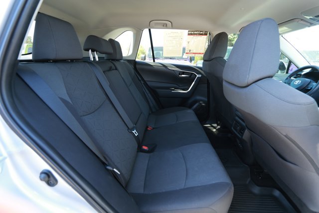 Used 2023 Toyota RAV4 XLE image 28