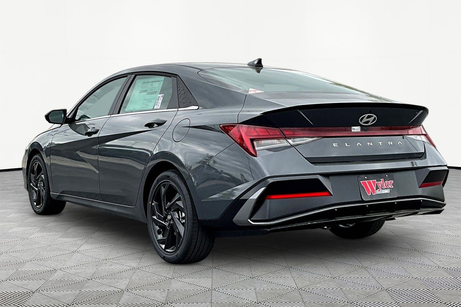 New 2026 Hyundai Elantra N Line FWD image 4