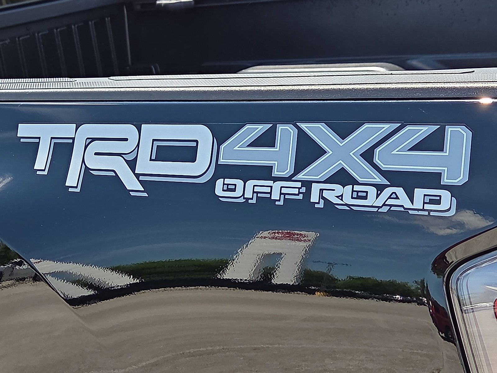 Used 2023 Toyota Tacoma TRD Off-Road AWD/4WD image 8