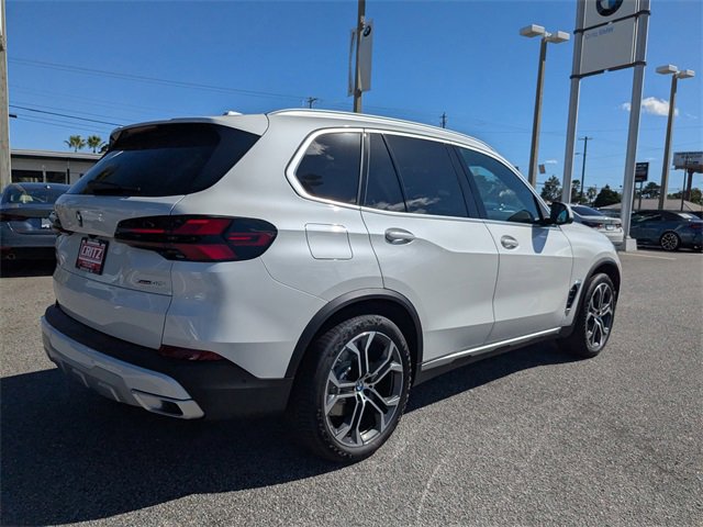 New 2026 BMW X5 xDrive40i w/ Climate Comfort Package image 5