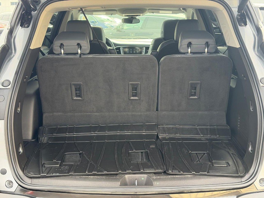 Used 2019 Buick Enclave Premium w/ Experience Buick Package FWD image 7