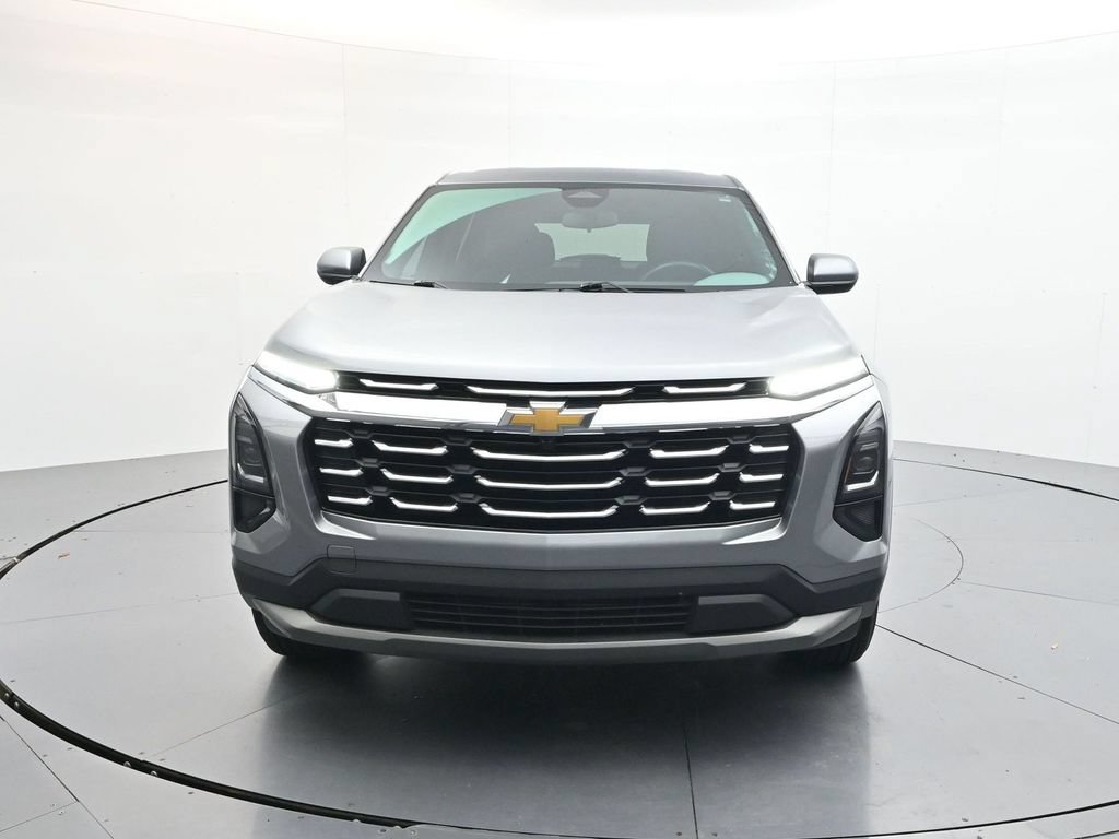 Used 2026 Chevrolet Equinox LT w/ Convenience Package II AWD/4WD image 2