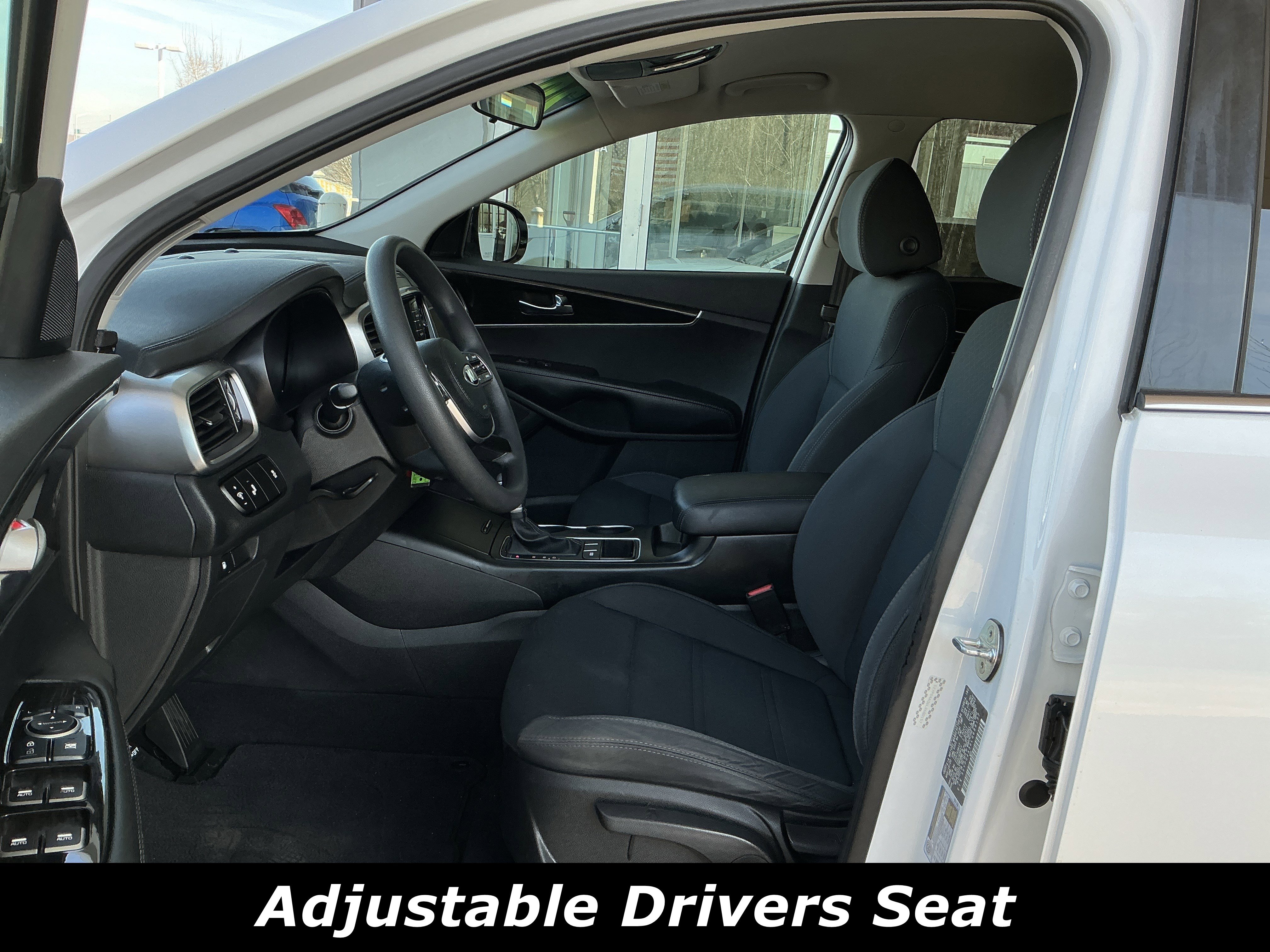 Used 2020 Kia Sorento LX image 7