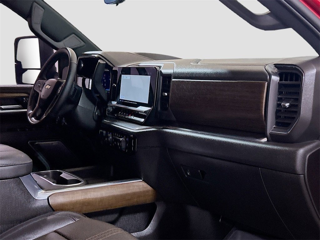 Used 2024 Chevrolet Silverado 2500 High Country w/ Technology Package image 27