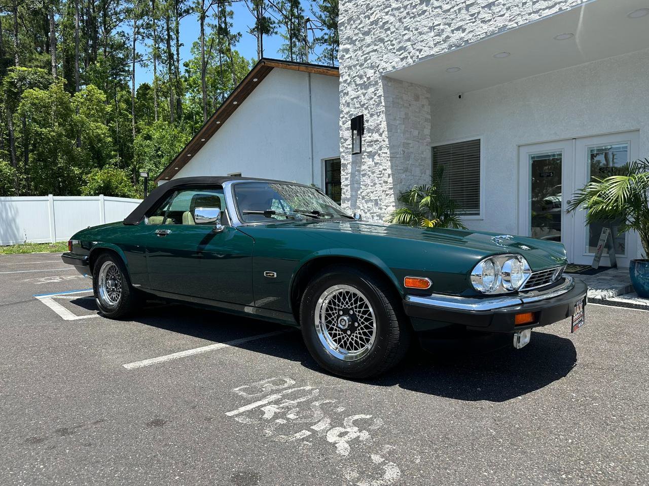 Used 1990 Jaguar XJS V12 Convertible RWD image 25