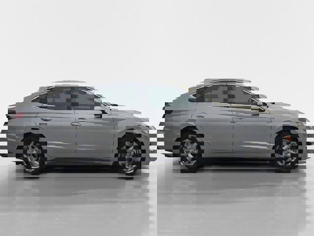Used 2021 Hyundai Sonata SE image 2