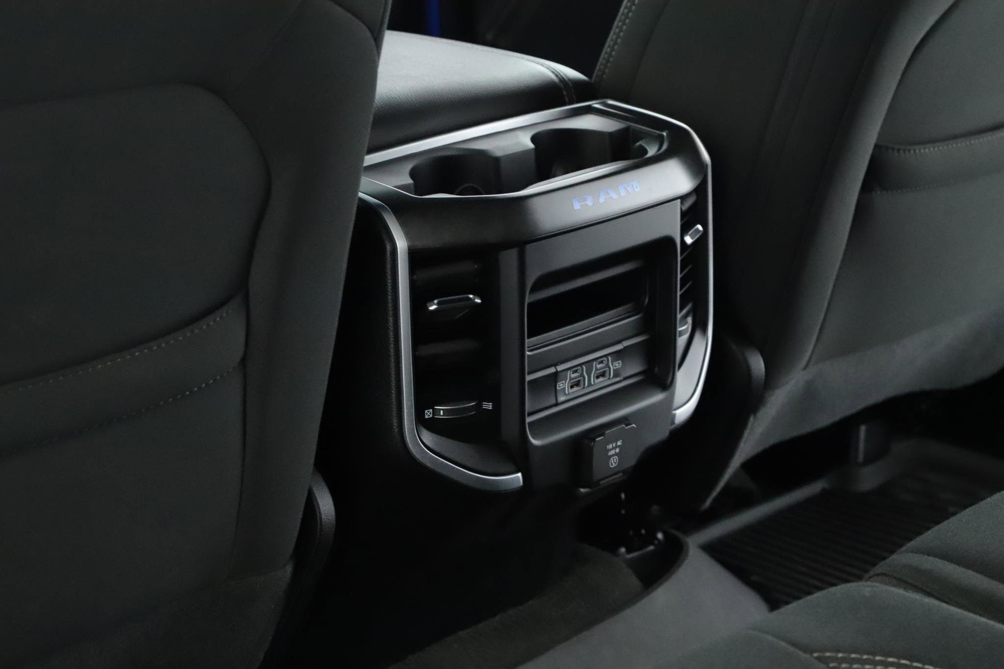 Used 2022 RAM 1500 Big Horn AWD/4WD image 6
