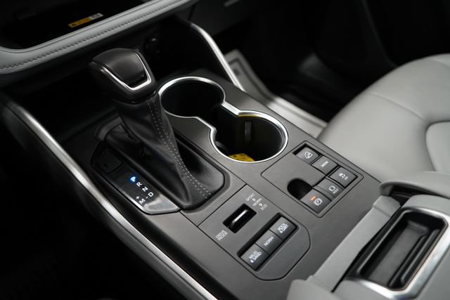 Used 2023 Toyota Highlander XLE image 52