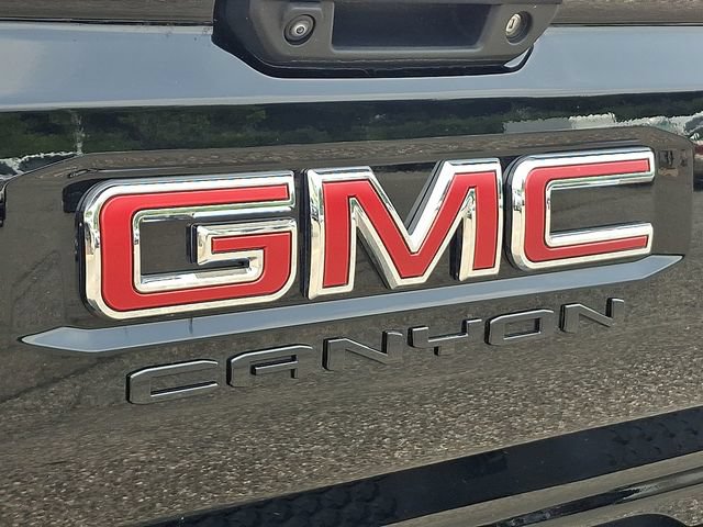 Used 2024 GMC Canyon AT4 w/ LPO, Off Road Lift Package AWD/4WD image 32