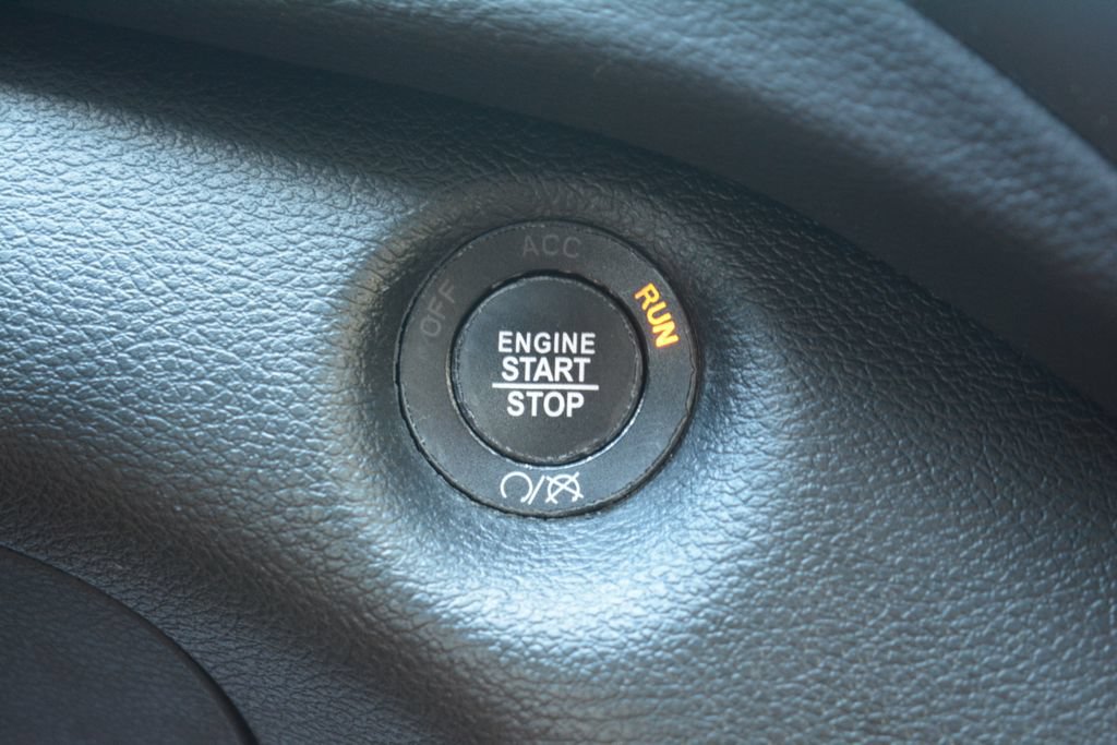 Used 2022 Jeep Cherokee Trailhawk AWD/4WD image 14