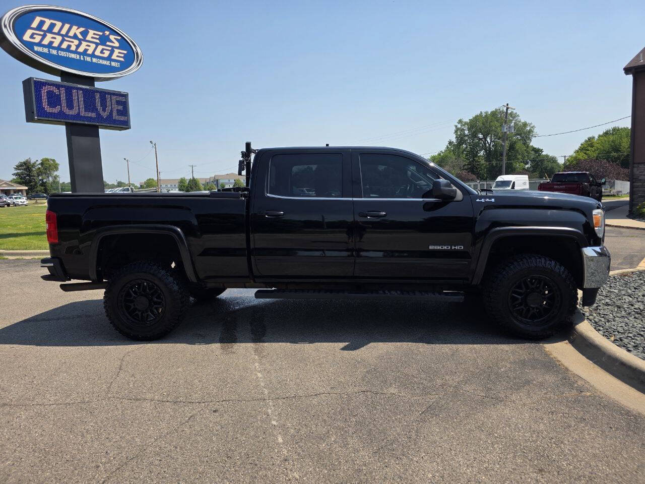Used 2015 GMC Sierra 2500 SLE AWD/4WD image 10
