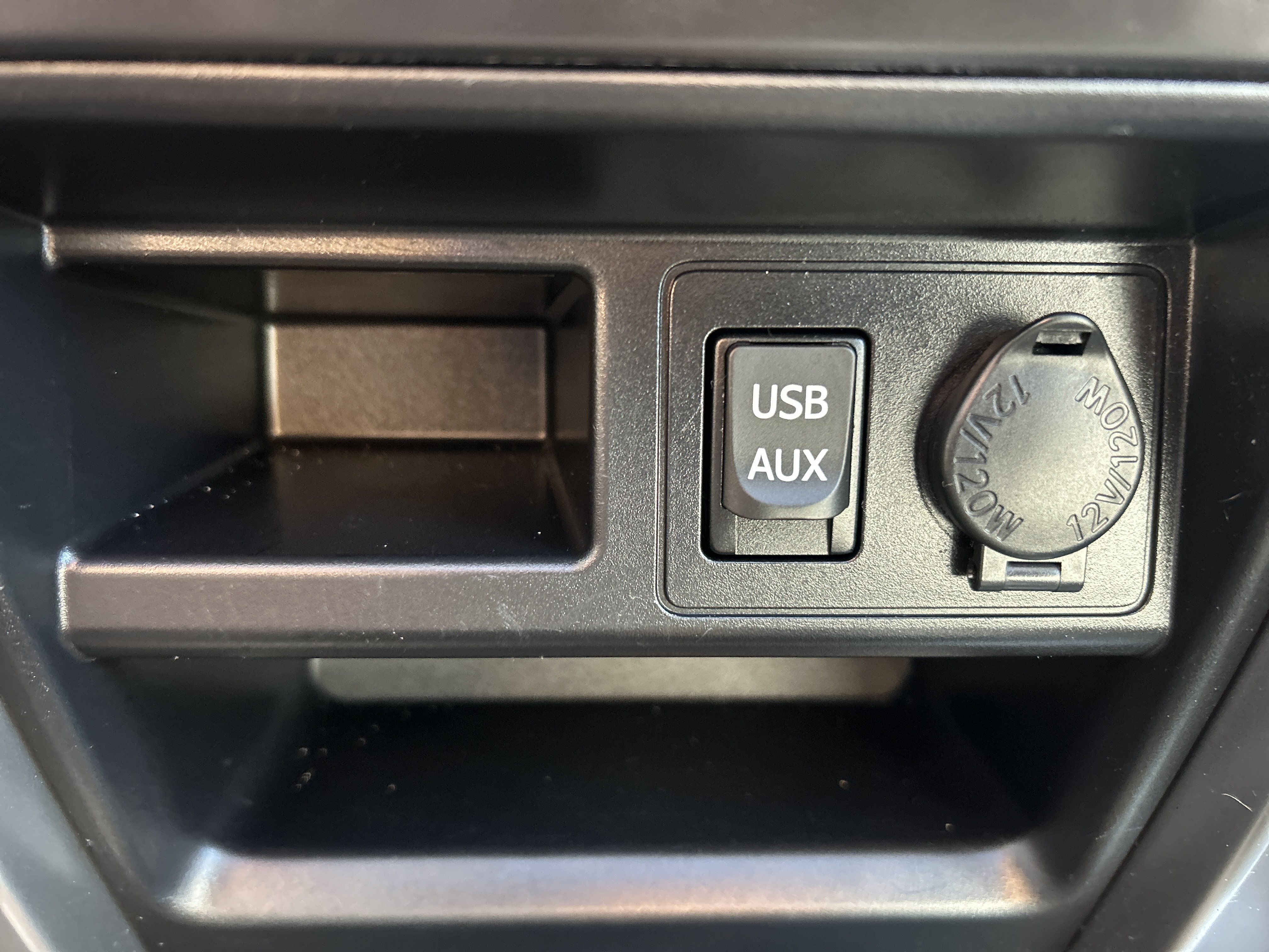 Used 2018 Toyota 4Runner SR5 Premium AWD/4WD image 33
