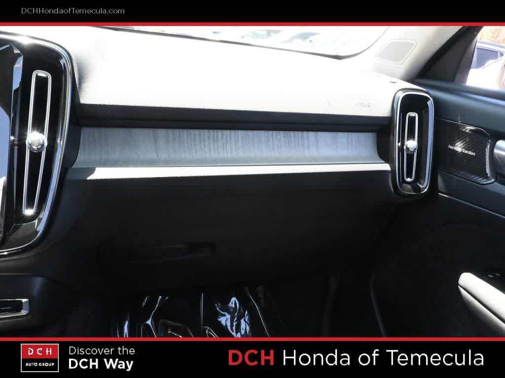 Used 2023 Volvo XC40 B5 Ultimate w/ Protection Package Premier AWD/4WD image 14