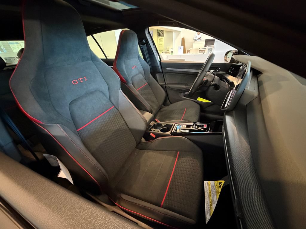 New 2026 Volkswagen GTI SE FWD image 22