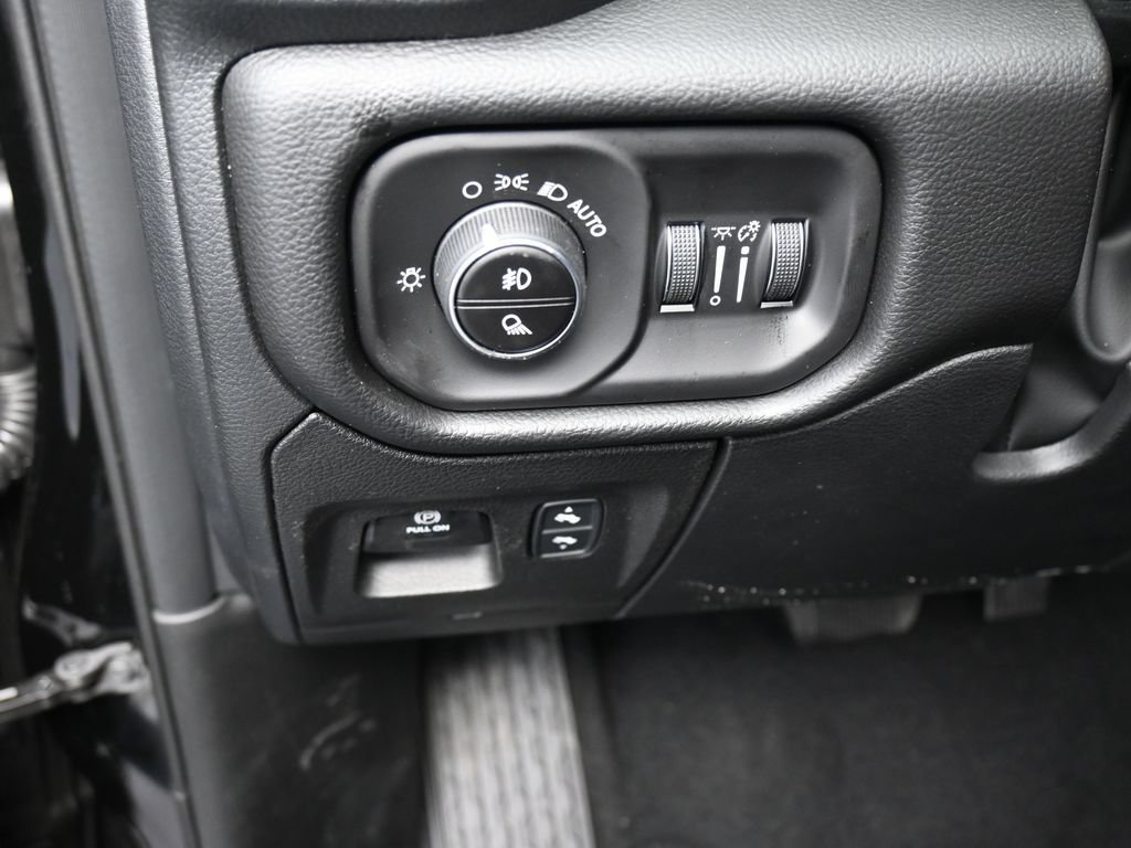 Used 2026 RAM 1500 Laramie w/ Night Edition AWD/4WD image 31