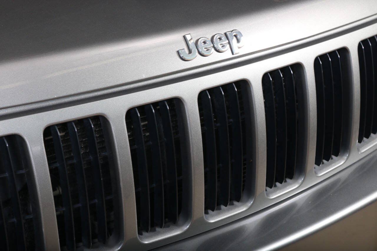 Used 2007 Jeep Grand Cherokee Laredo AWD/4WD image 12