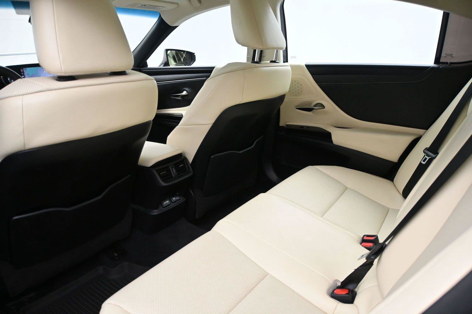 Used 2022 Lexus ES 350 w/ Premium Package FWD image 13