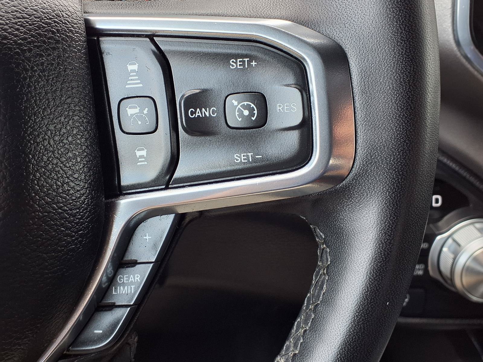 Used 2025 RAM 1500 Laramie AWD/4WD image 18