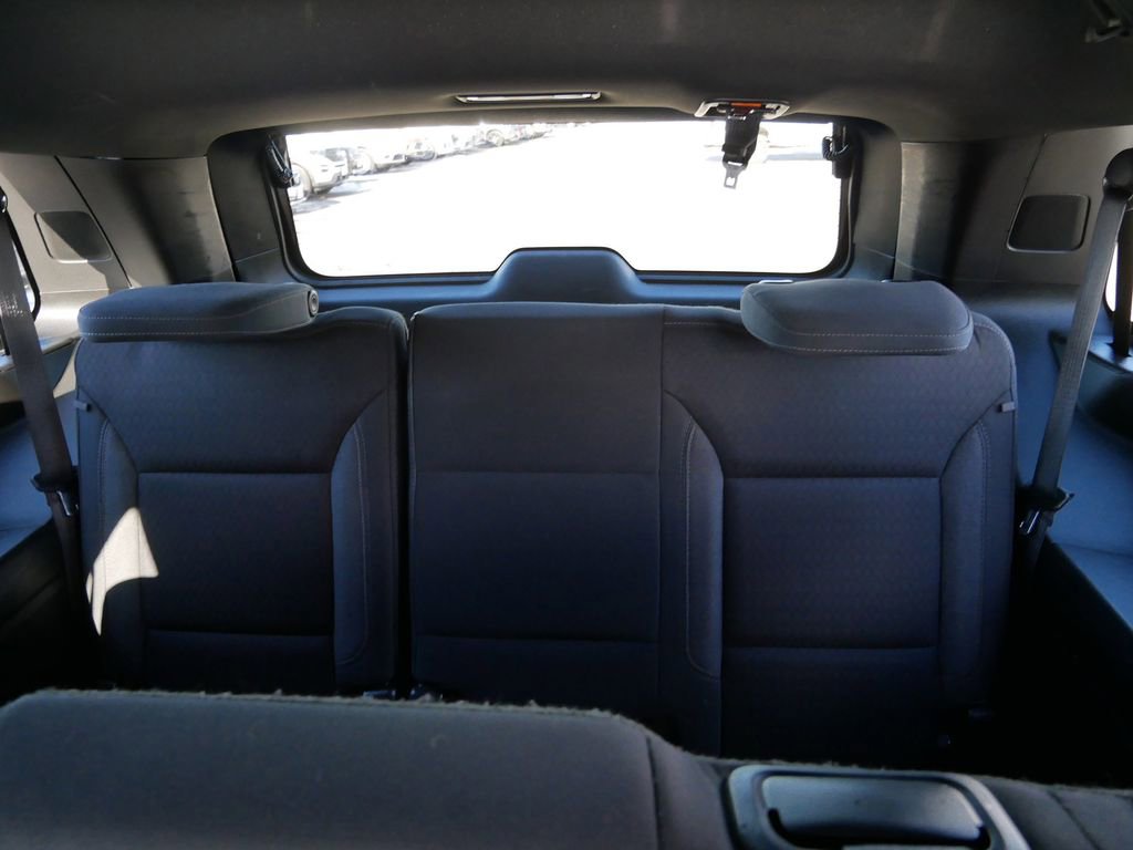 Used 2023 GMC Yukon SLE image 15