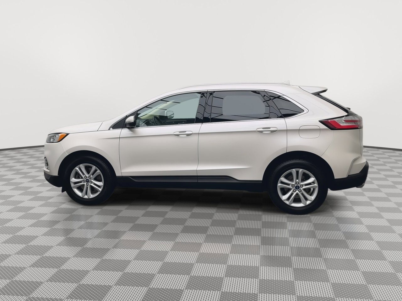 Used 2019 Ford Edge SEL w/ Equipment Group 201A image 40