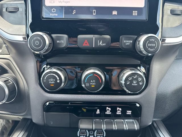 New 2026 RAM 1500 Express AWD/4WD image 16