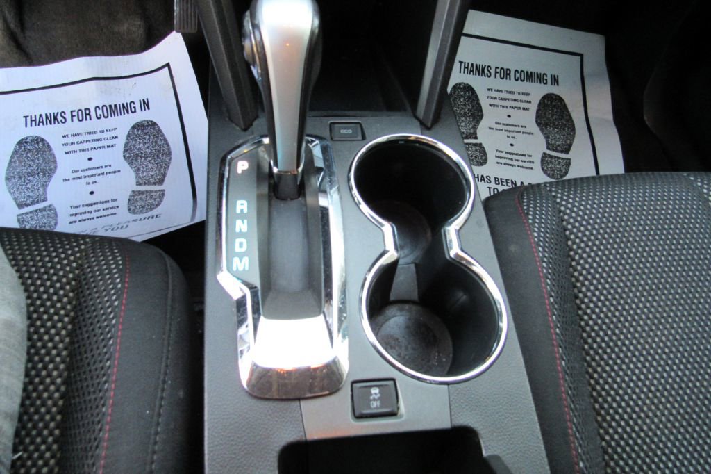 Used 2010 Chevrolet Equinox LT image 25