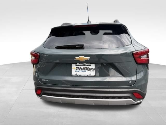 Used 2026 Chevrolet Trax LT FWD image 11