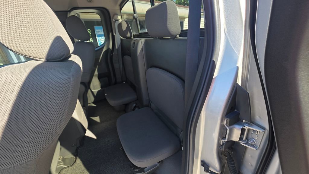 Used 2008 Nissan Frontier SE w/ Power Pkg RWD image 18