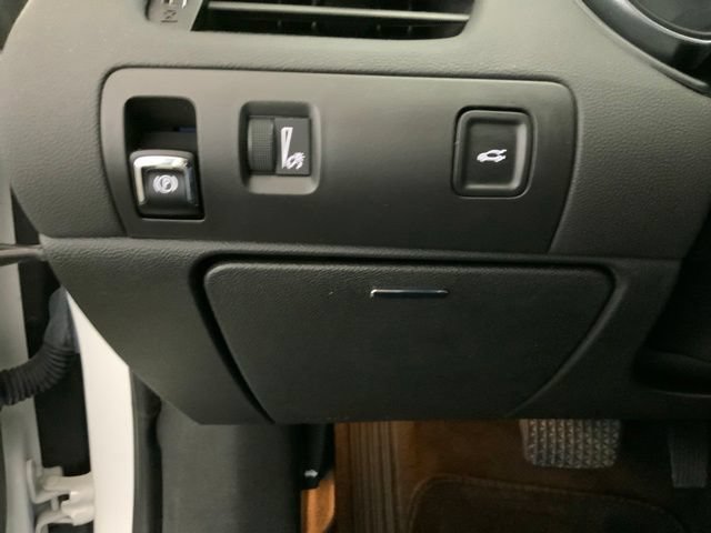 Used 2018 Chevrolet Impala LT FWD image 16