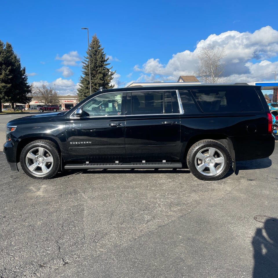 Used 2017 Chevrolet Suburban Premier image 2