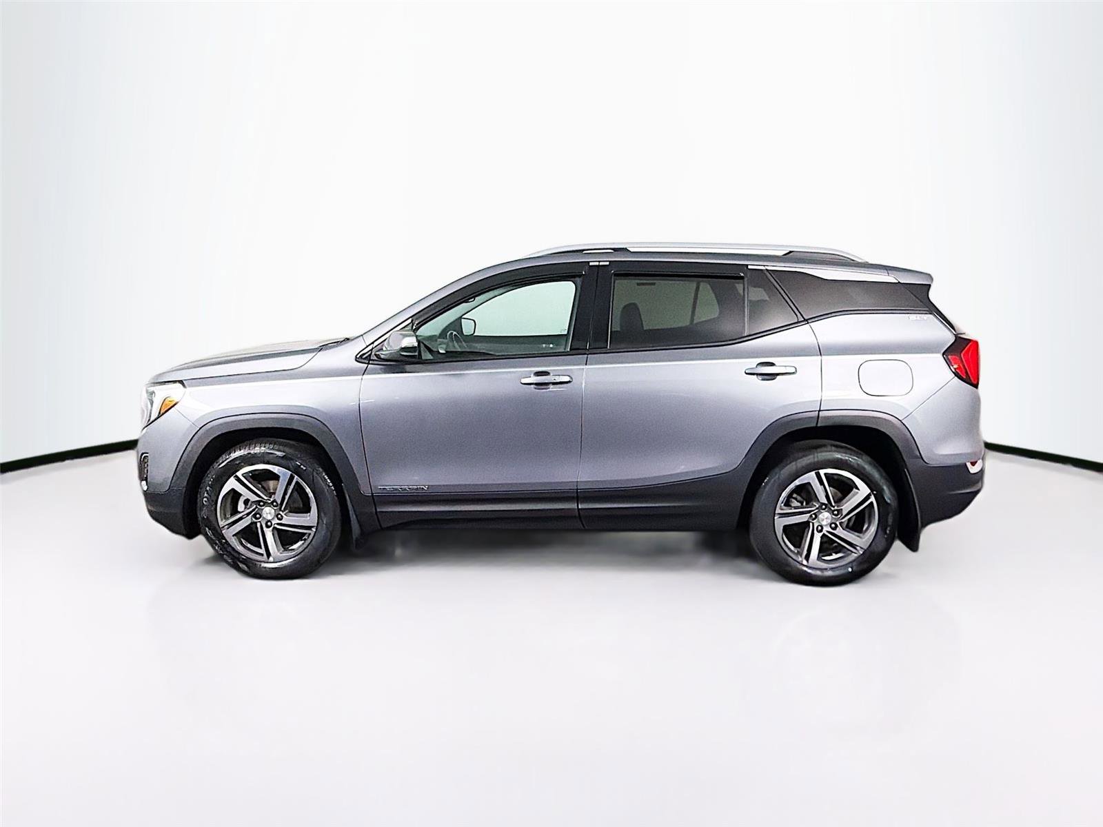 Used 2021 GMC Terrain SLT w/ Infotainment Package II image 4