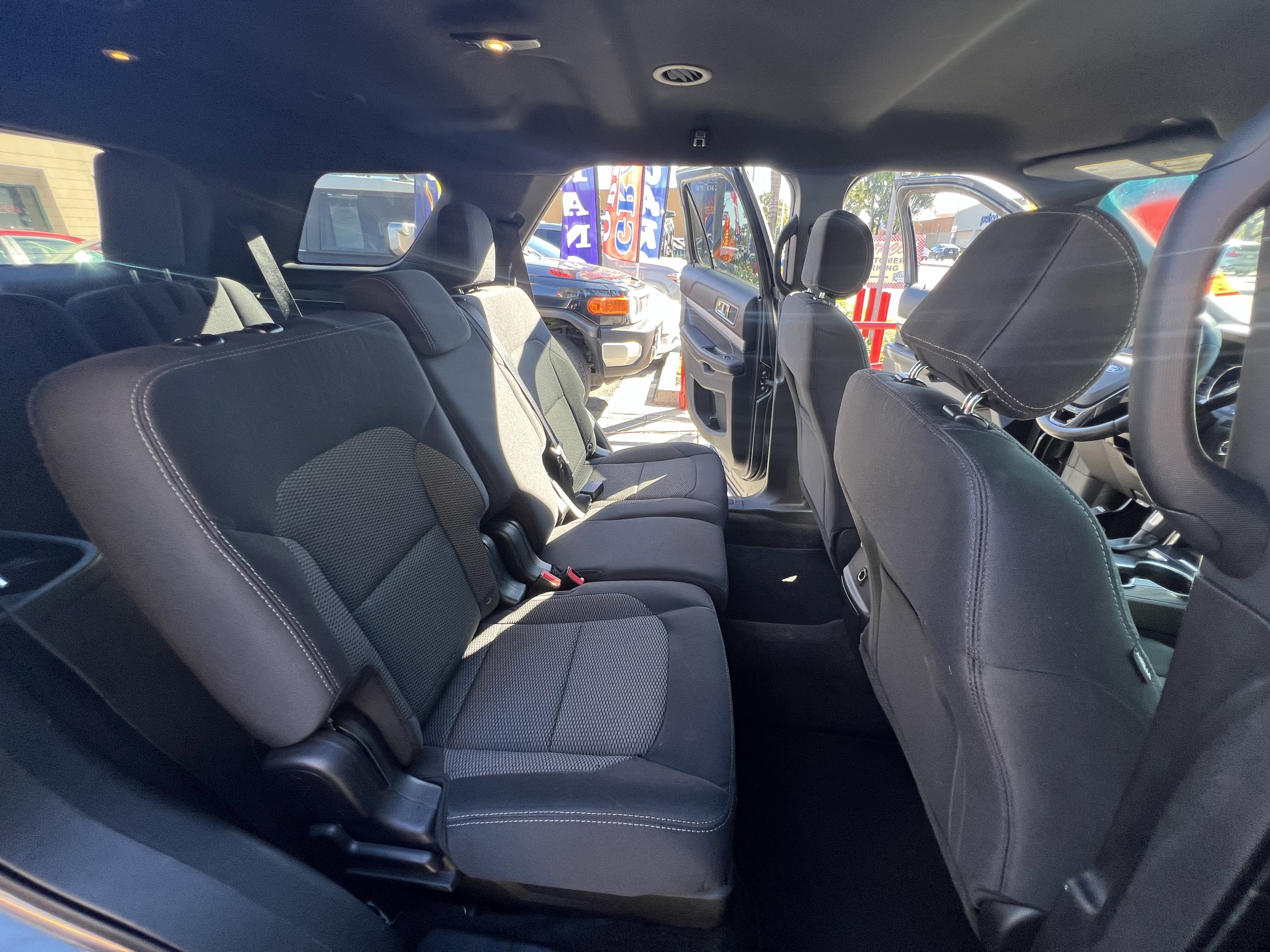 Used 2017 Ford Explorer XLT w/ Equipment Group 201A image 31