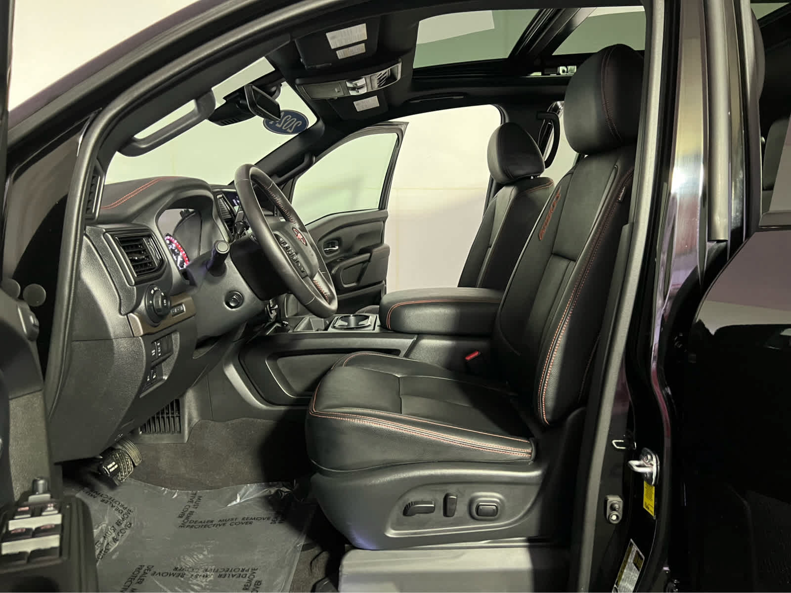 Certified 2024 Nissan Titan PRO-4X w/ Pro-4x Convenience Package AWD/4WD image 21