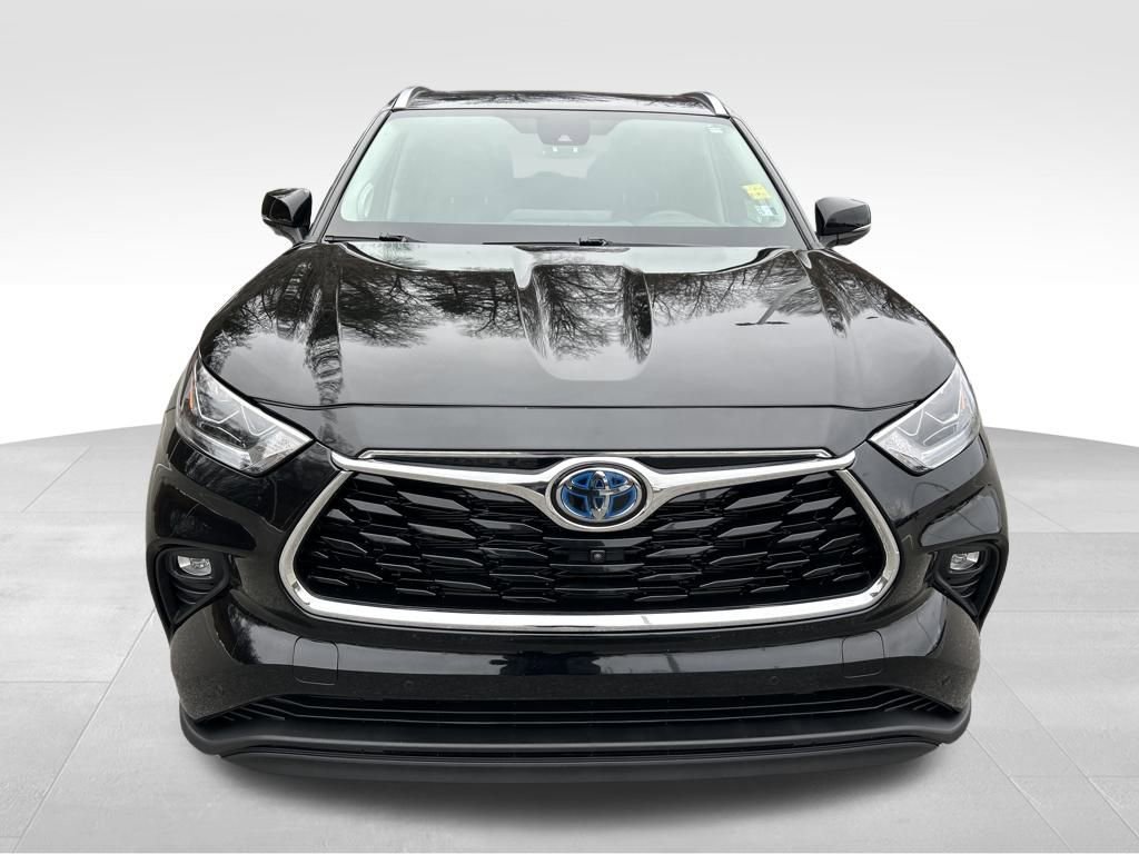 Used 2023 Toyota Highlander Limited image 8